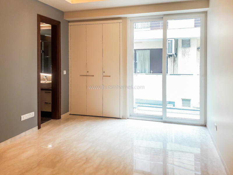 4 BHK Flat For Rent in Vasant Vihar
