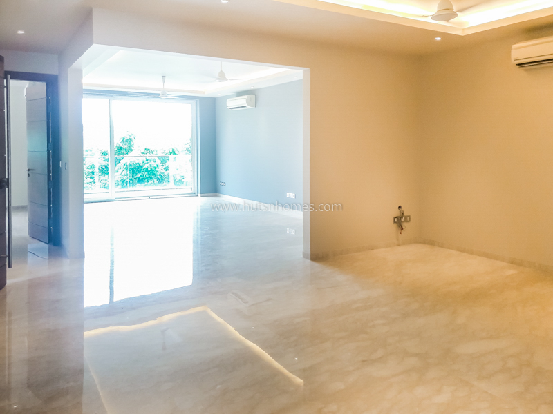 4 BHK Flat For Rent in Vasant Vihar