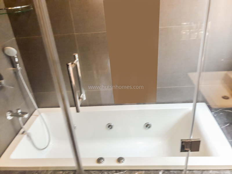 4 BHK Flat For Rent in Vasant Vihar
