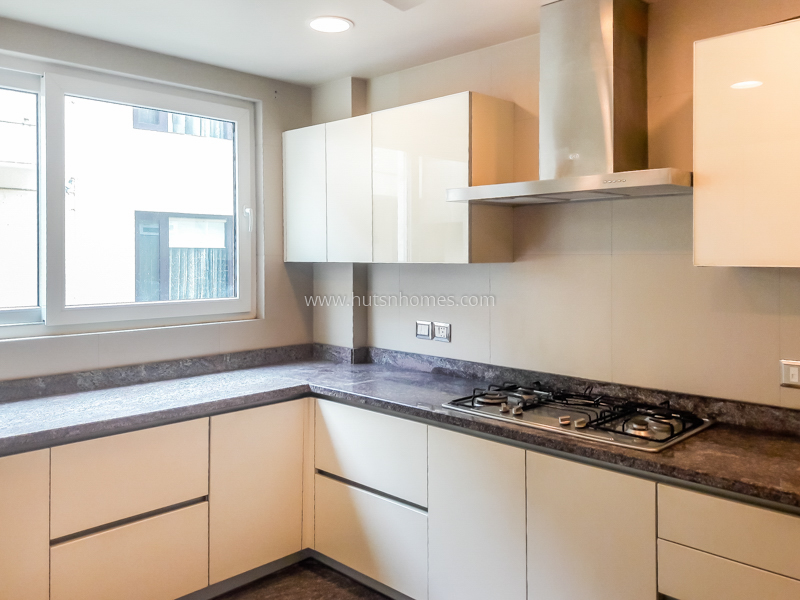 4 BHK Flat For Rent in Vasant Vihar