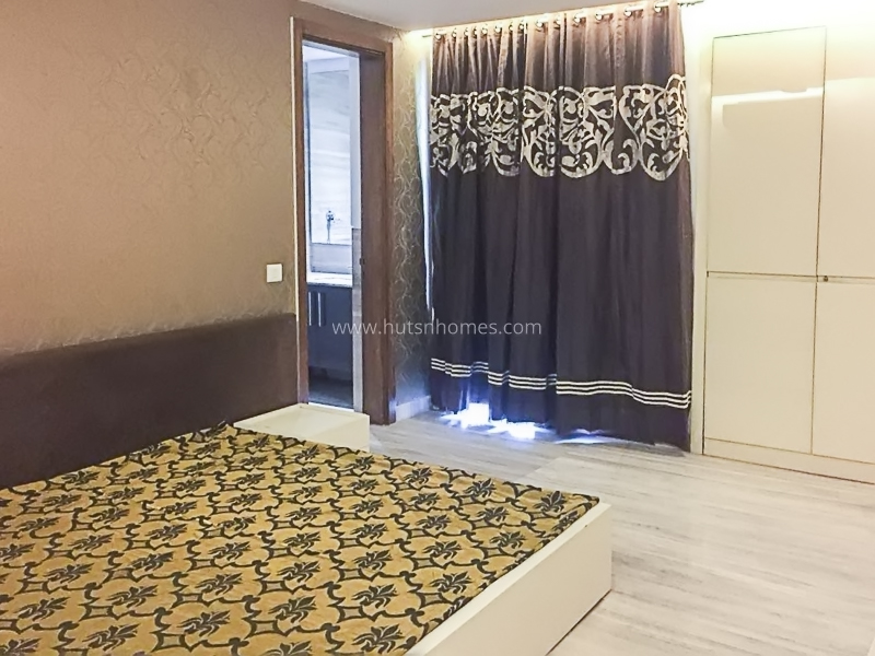 4 BHK Duplex For Rent in Vasant Vihar