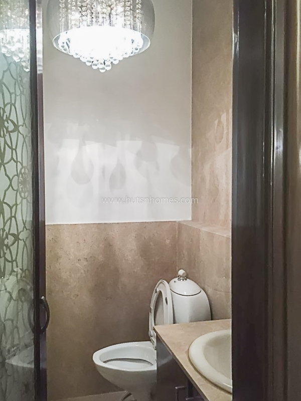 4 BHK Duplex For Rent in Vasant Vihar