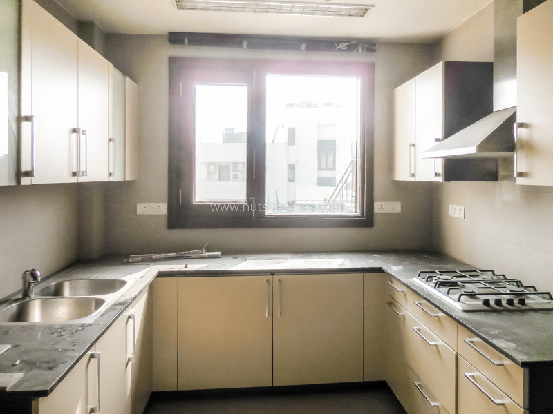 4 BHK Flat For Rent in Vasant Vihar