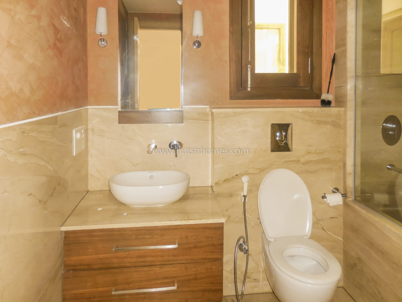 4 BHK Flat For Rent in Vasant Vihar