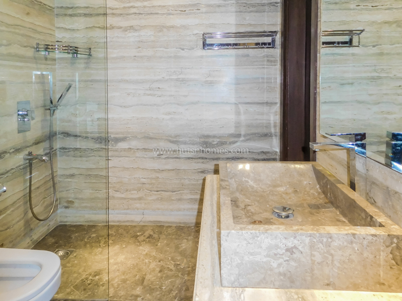 3 BHK Builder Floor For Rent in Vasant Vihar