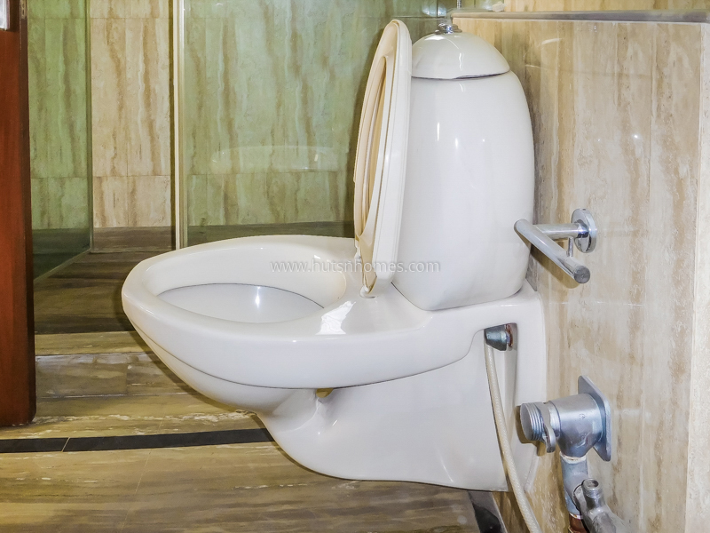 4 BHK Flat For Rent in Vasant Vihar