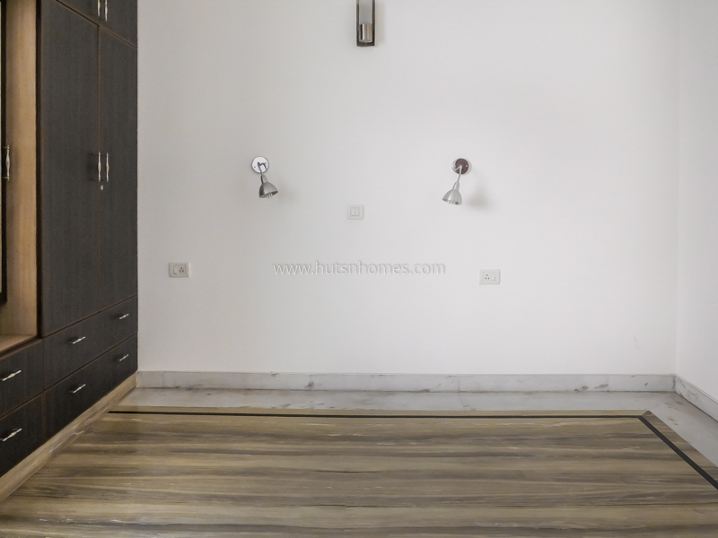4 BHK Flat For Rent in Vasant Vihar