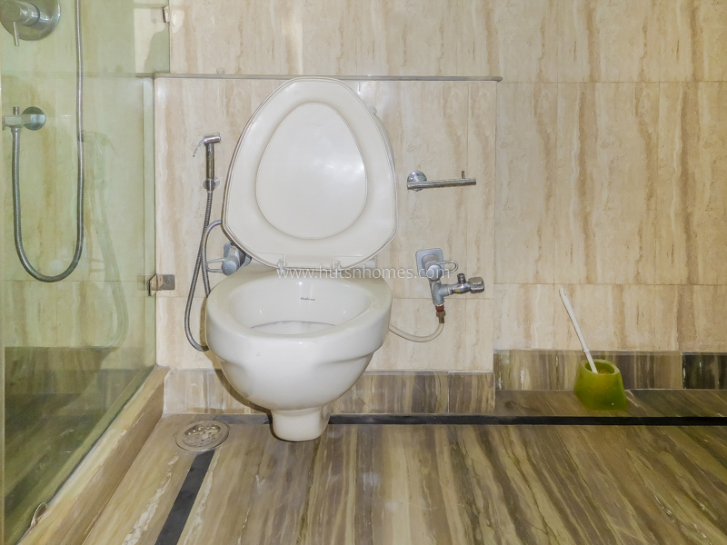 4 BHK Flat For Rent in Vasant Vihar