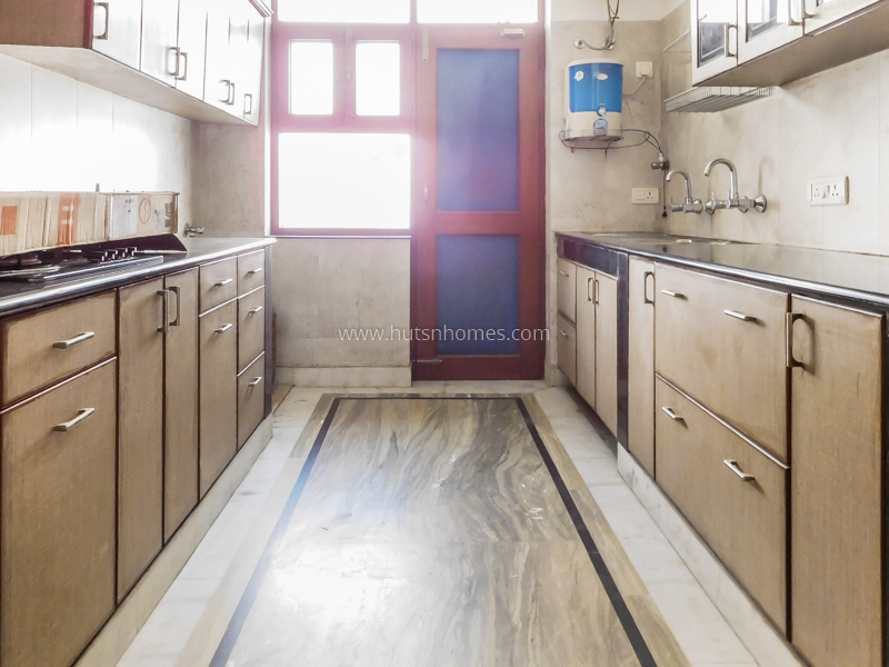 4 BHK Flat For Rent in Vasant Vihar