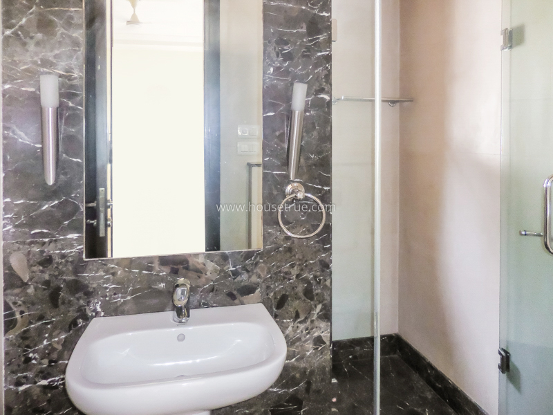 4 BHK Flat For Rent in Vasant Vihar