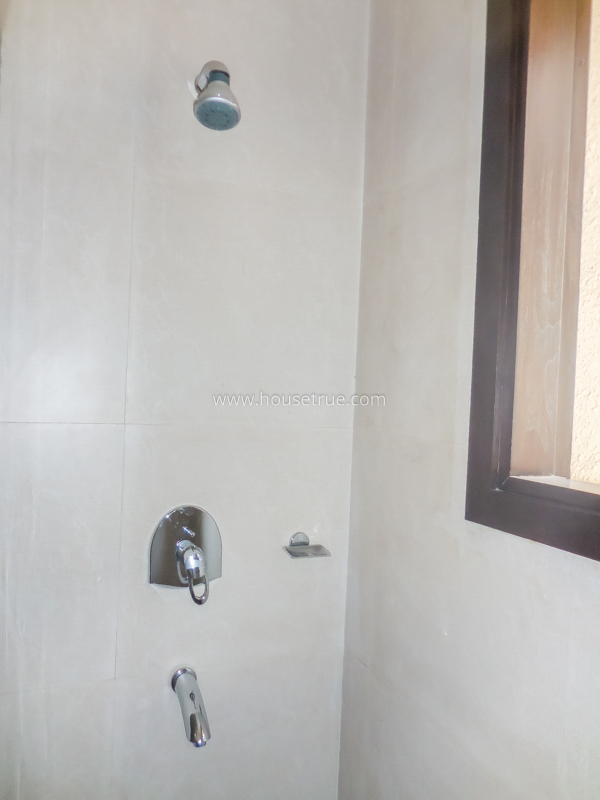 4 BHK Flat For Rent in Vasant Vihar