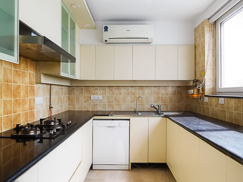 3 BHK Flat For Rent in Vasant Vihar