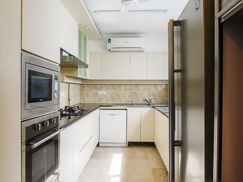 3 BHK Flat For Rent in Vasant Vihar