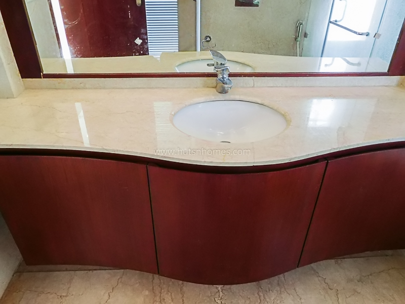 3 BHK Flat For Rent in Vasant Vihar