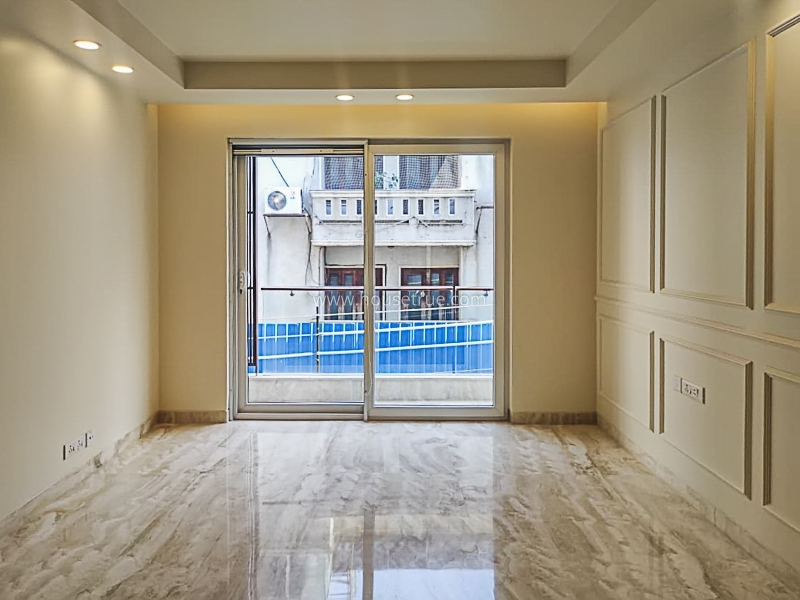4 BHK Flat For Rent in Vasant Vihar