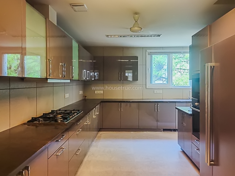 4 BHK Flat For Rent in Vasant Vihar