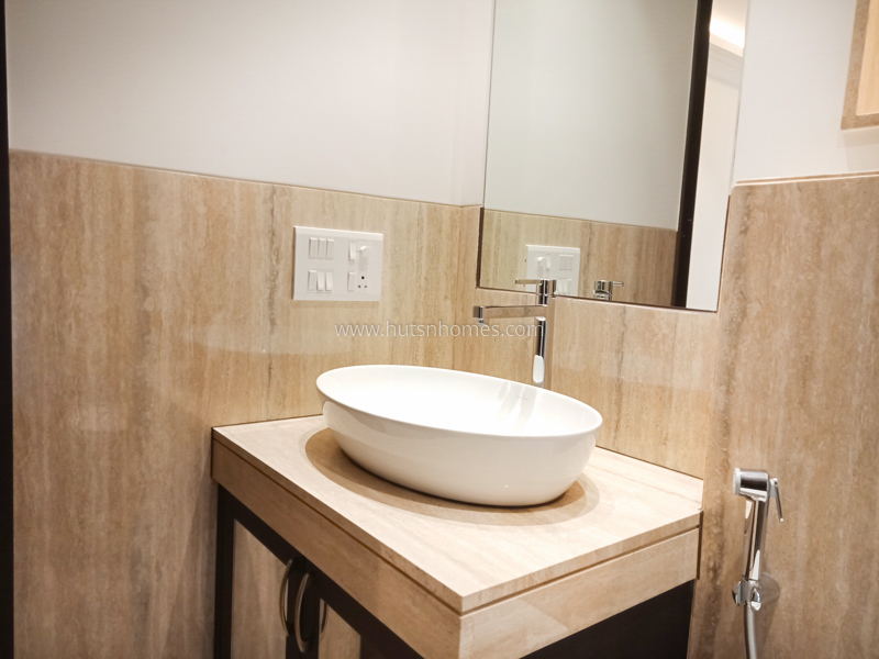 4 BHK Flat For Rent in Vasant Vihar