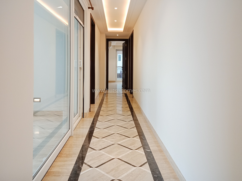 4 BHK Flat For Rent in Vasant Vihar