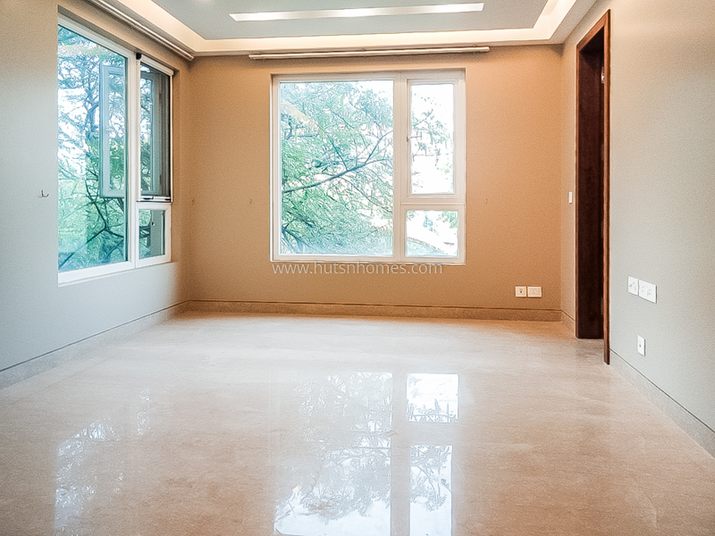 4 BHK Flat For Rent in Vasant Vihar