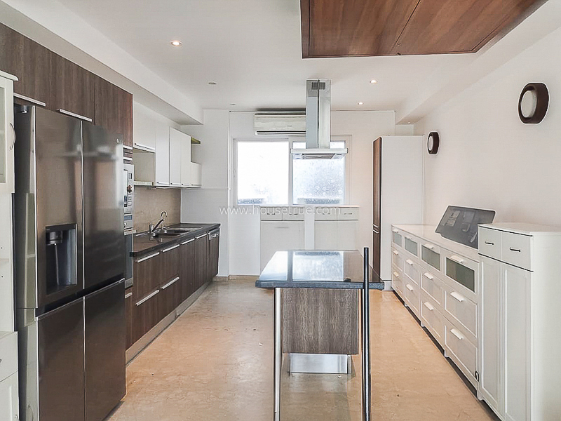 4 BHK Flat For Rent in Vasant Vihar