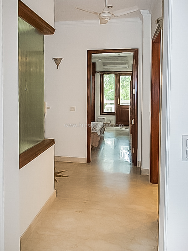 3 BHK Flat For Rent in Chanakyapuri