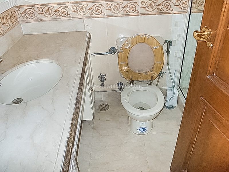 3 BHK Flat For Rent in Chanakyapuri