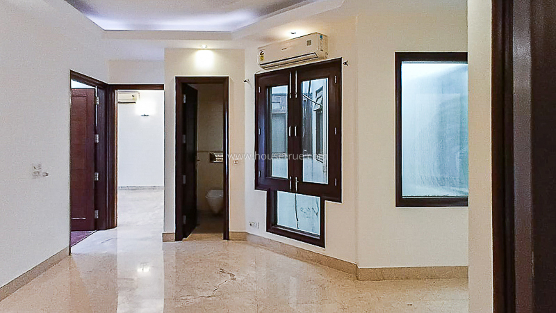 3 BHK Flat For Rent in Chanakyapuri
