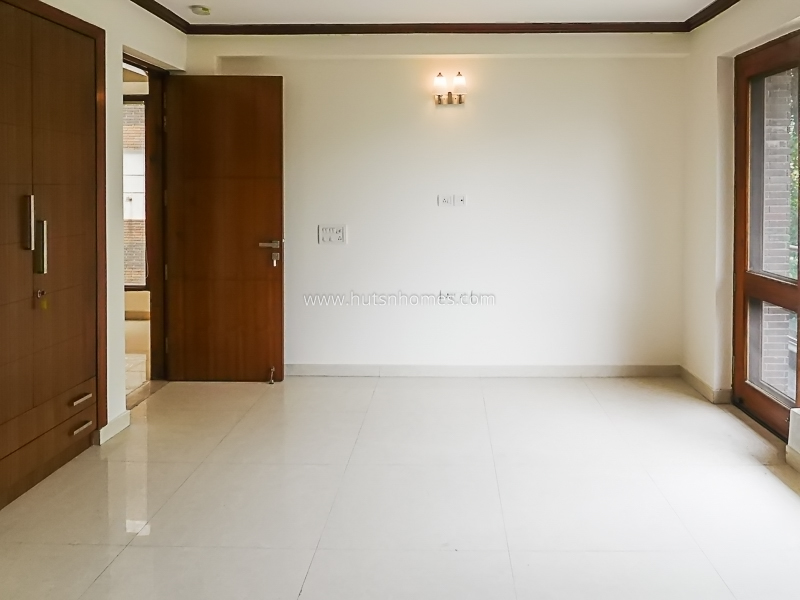 3 BHK Builder Floor For Rent in Chanakyapuri