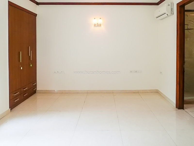 3 BHK Builder Floor For Rent in Chanakyapuri