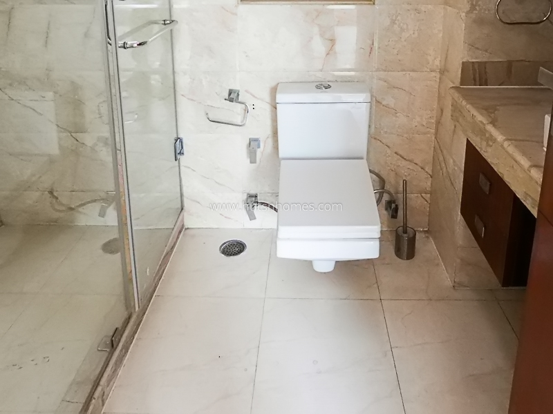 3 BHK Builder Floor For Rent in Chanakyapuri