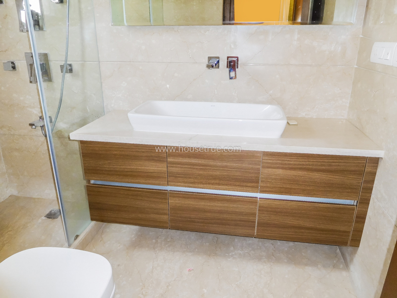 4 BHK Flat For Rent in Vasant Vihar
