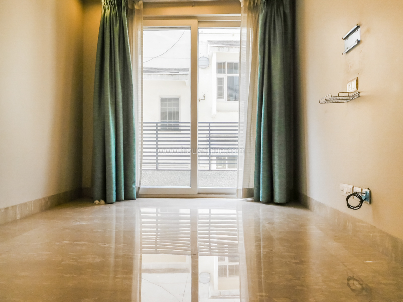 4 BHK Flat For Rent in Vasant Vihar