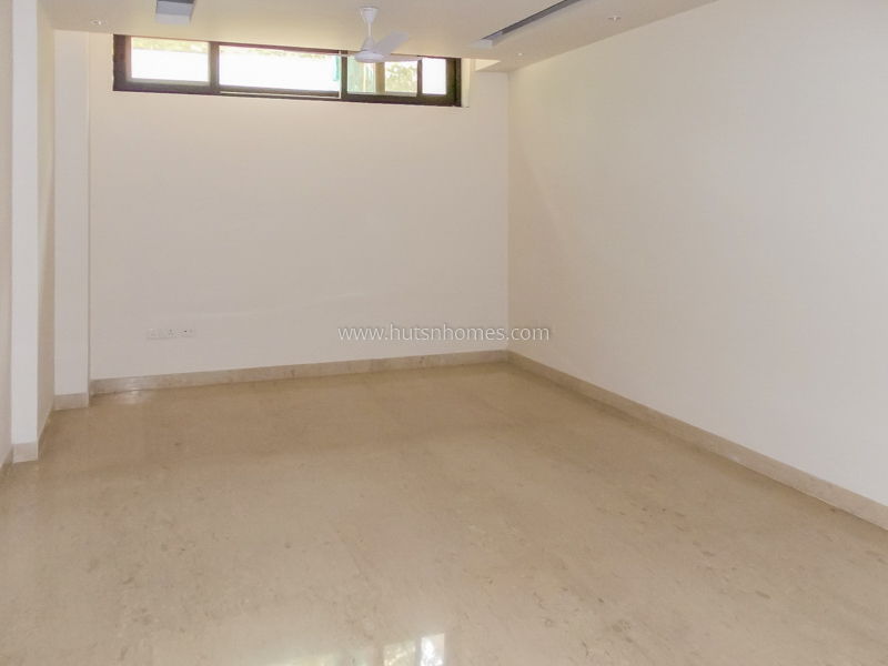 3 BHK Duplex For Rent in Chanakyapuri