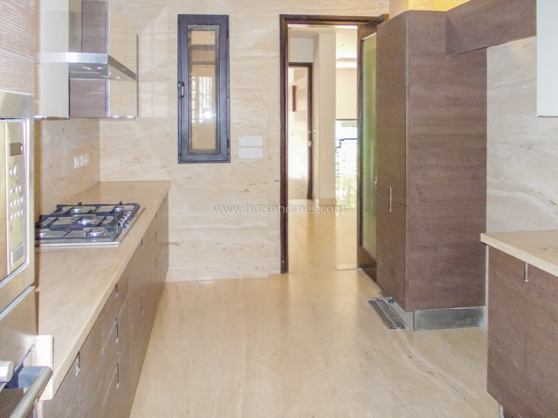 3 BHK Duplex For Rent in Chanakyapuri