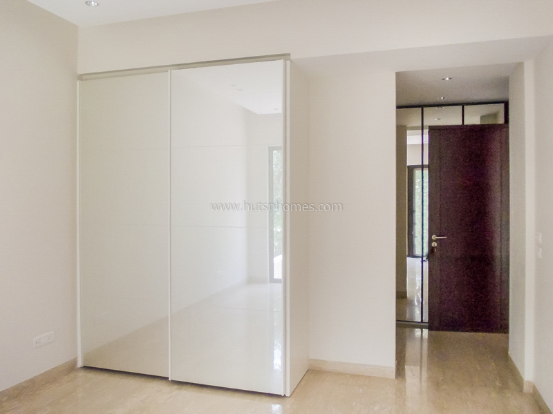 3 BHK Duplex For Rent in Chanakyapuri