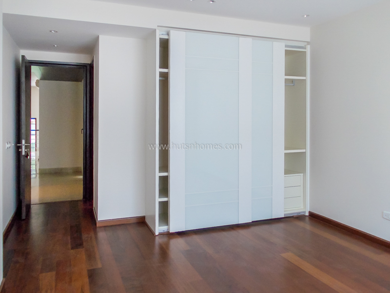 3 BHK Duplex For Rent in Chanakyapuri