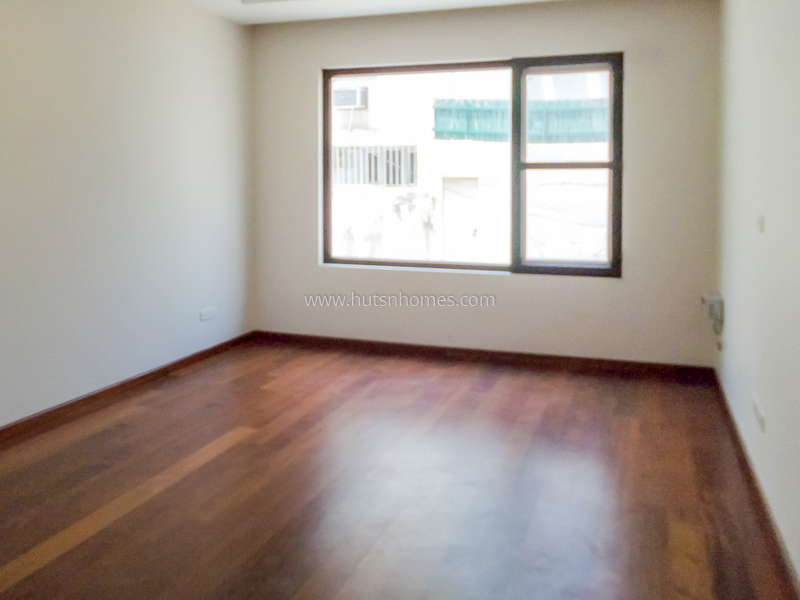 3 BHK Duplex For Rent in Chanakyapuri