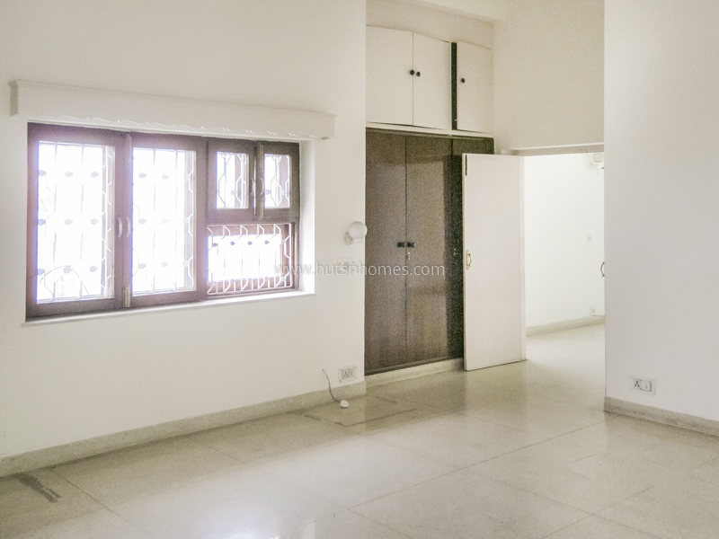 4 BHK Flat For Rent in Hauz Khas Enclave