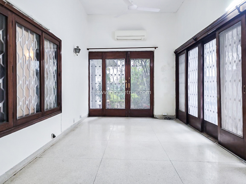 4 BHK Flat For Rent in Hauz Khas Enclave