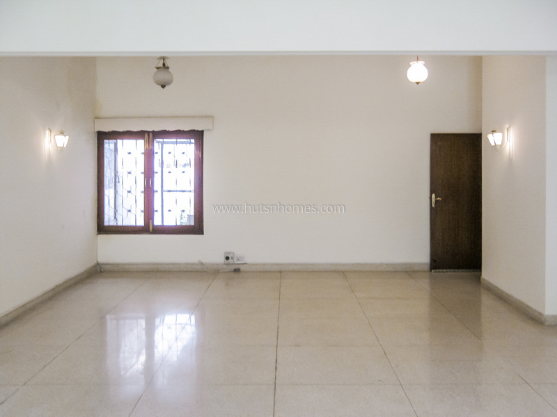 4 BHK Flat For Rent in Hauz Khas Enclave
