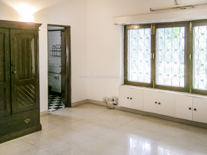 4 BHK Flat For Rent in Hauz Khas Enclave