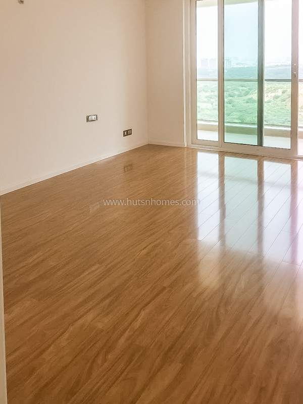 4 BHK Condo For Rent in Golf Course Road