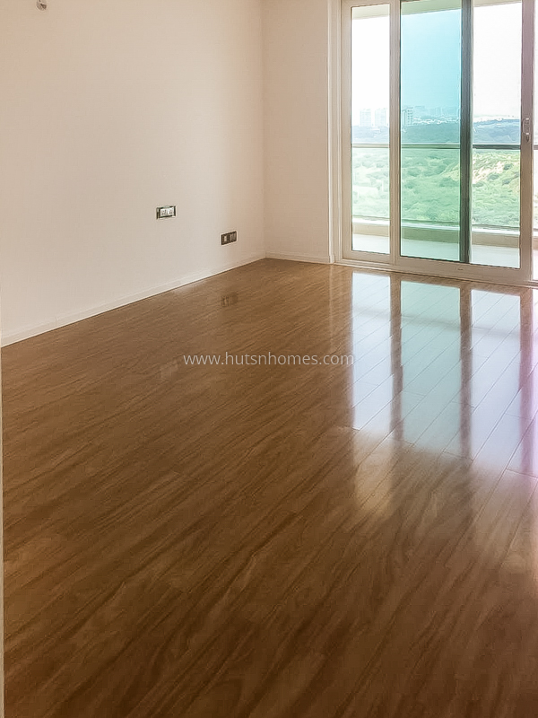 4 BHK Condo For Rent in Golf Course Road