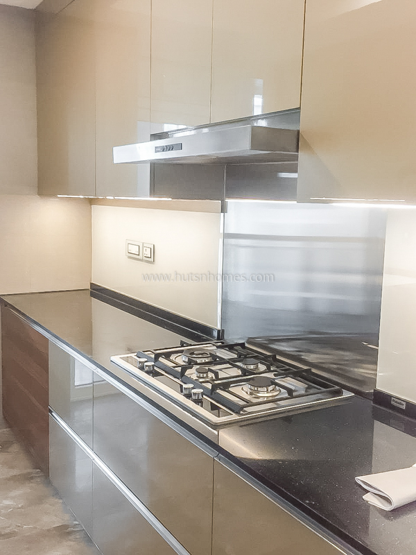 4 BHK Condo For Rent in Golf Course Road
