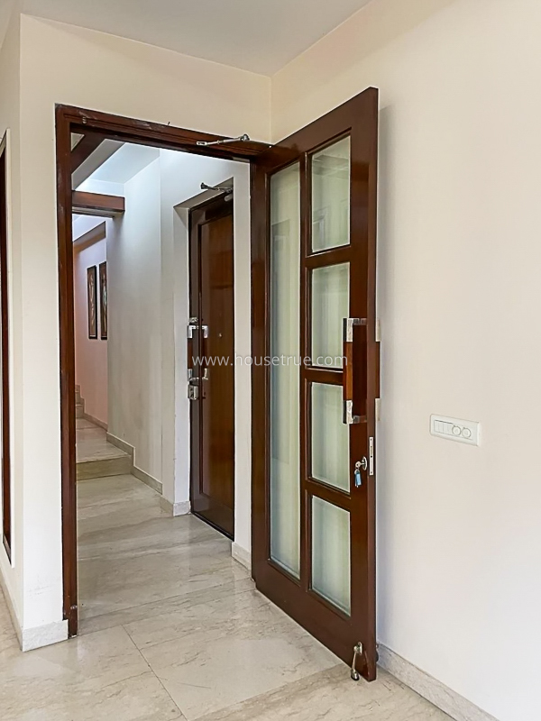 3 BHK Flat For Rent in Vasant Vihar