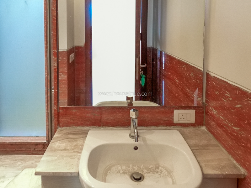 4 BHK Flat For Rent in Vasant Vihar