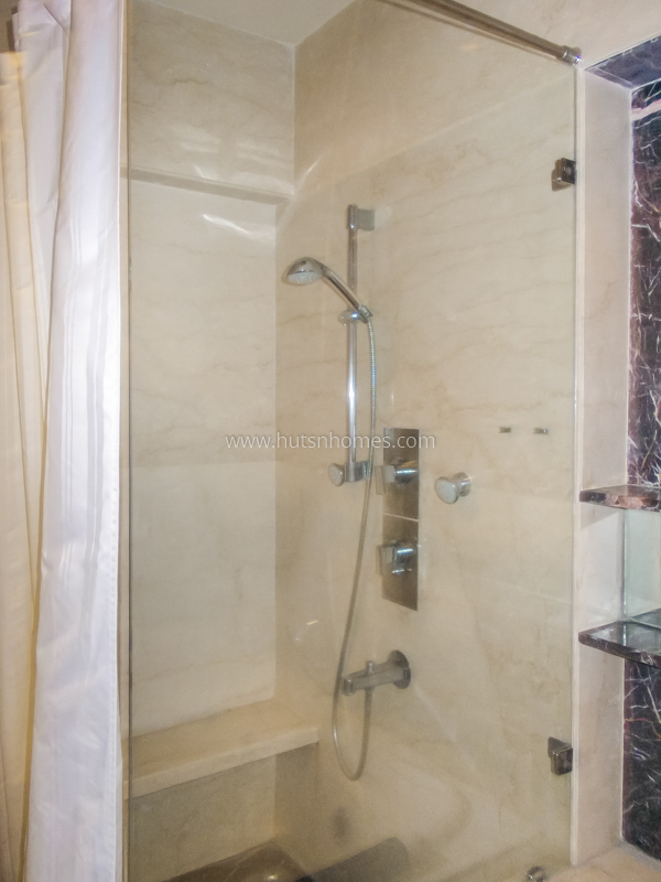4 BHK Flat For Rent in Vasant Vihar