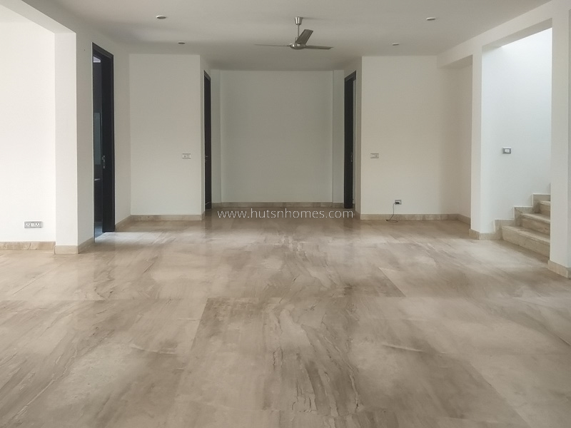 5 BHK Farm House For Rent in Radhey Mohan Drive
