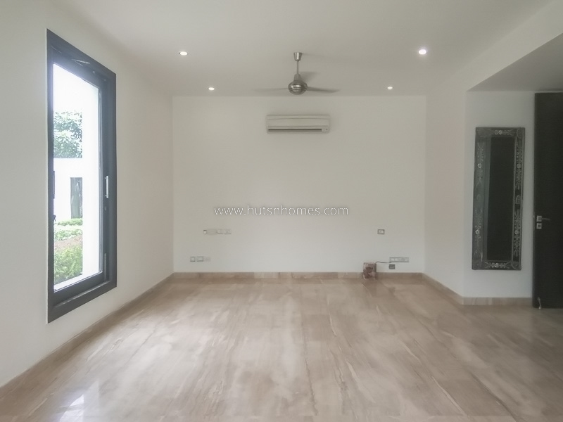 5 BHK Farm House For Rent in Radhey Mohan Drive