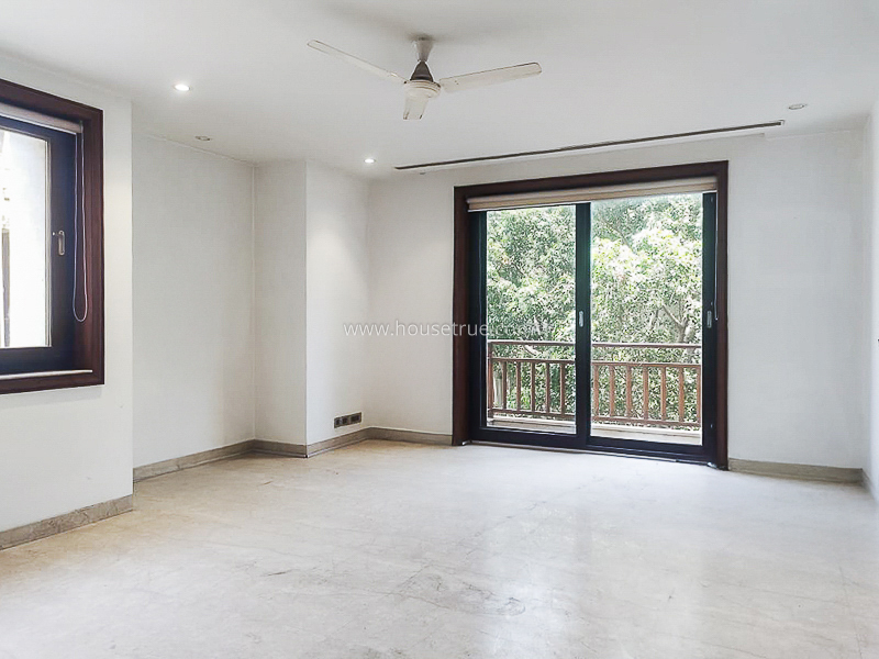5 BHK Duplex For Rent in Vasant Vihar